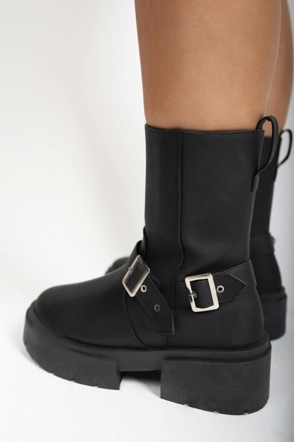 Tavina Chunky Biker Boots With Buckle Detail - Black