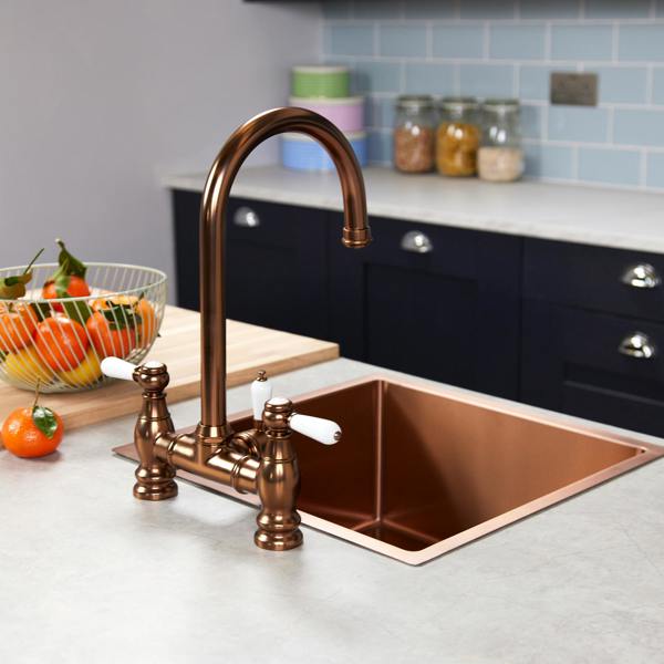 Flode klas | Traditional Bridge Style 3 in 1 Instant Boiling Tap | White Ceramic Levers | Brushed Copper Finish