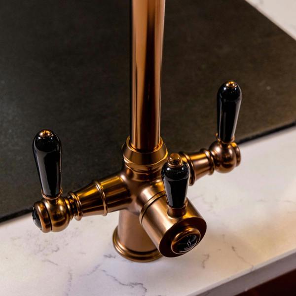 Flode korsa | Traditional Cruciform Style 3 in 1 Instant Boiling Tap | Black Ceramic Levers | Brushed Copper Finish