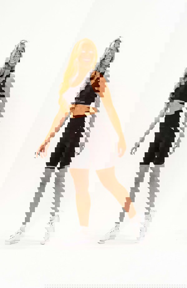 V3 Apparel Women's seamless Limitless high waisted cycle shorts in walnut brown – Squat proof 5 inch inseam leg bum enhancing shorts for Gym workouts training, Running, yoga, bodybuilding and bikini fitness.