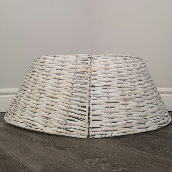 Samuel Alexander 40/58cm Samuel Alexander KD Willow Christmas Tree Skirt Wicker Rattan- Medium White Wash