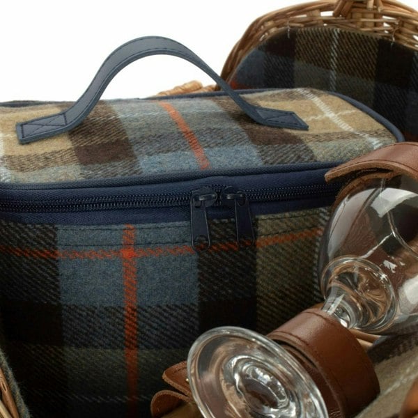 Barrel Fitted Wicker Picnic Basket