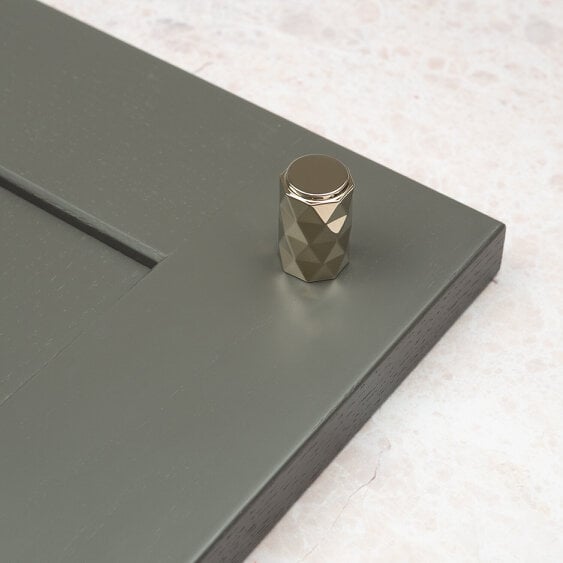 Handle & Home Polished Nickel Solid Brass Diamond Knurled Handle & Coordinating Knob - 20mm Knob
