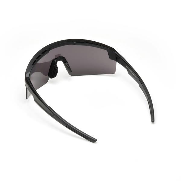 SUNWISE Stride Black Sunglasses with Anti Fog