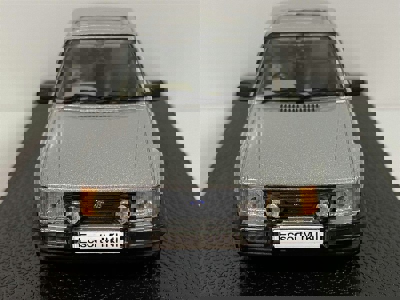 1983 ford escort mk iii xr3i strato silver 1:43 scale vitesse 43092