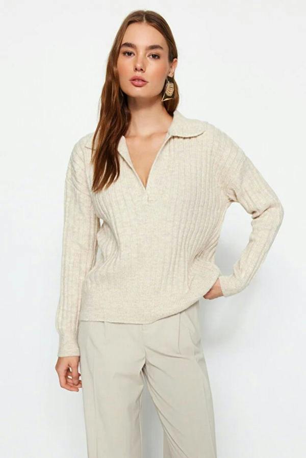 Hoxton Gal Soft-Textured Viscose Polo Neck Knit Sweater