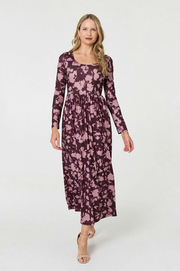 Red | Floral Long Sleeve Jersey Maxi Dress : Model is 5'10"/178 cm and wears UK10/EU38/US6/AUS10

