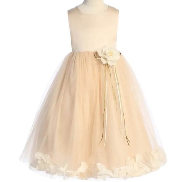 Kenza Dress on mannequin