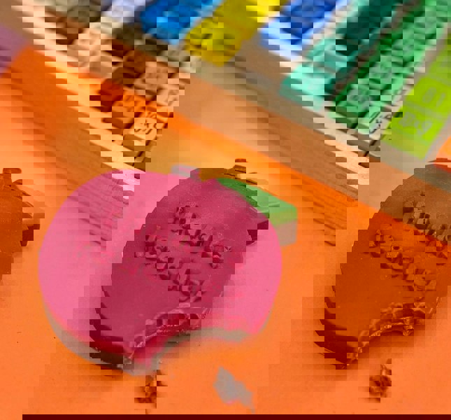 CHOC ON CHOC Red Chocolate Teacher's Apple