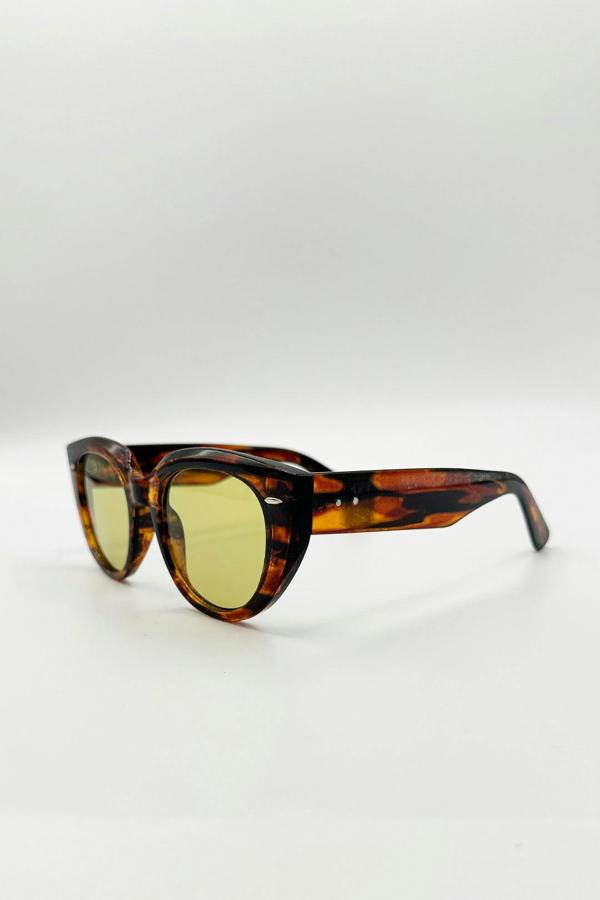 Round Stripe Cat Eye Sunglasses In Brown Yellow - svnx