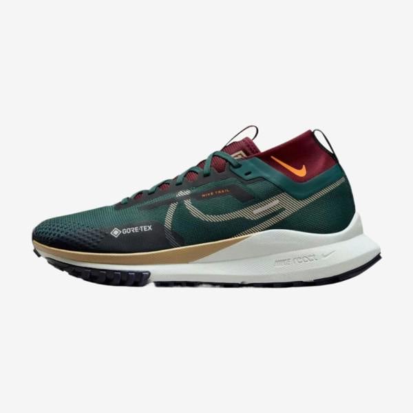 Nike HM9728-300 Sneakers   in  Dark Red