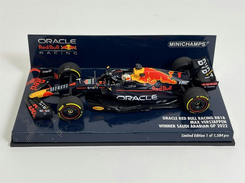 Minichamps Max Verstappen Red Bull Racing RB18 Winner Saudi Arabian GP 2022 1:43 417220101