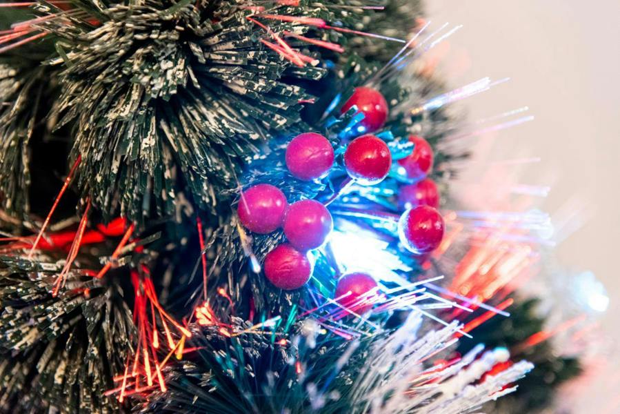 2ft to 6ft Snowflakes and Berries Fibre Optic Pre-Lit Christmas Trees in Green PVC image 1