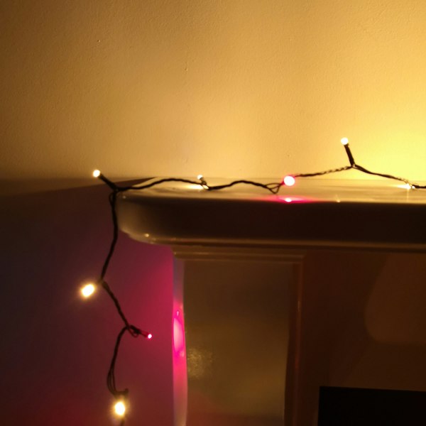 Samuel Alexander 720 LED 57.5m Premier SupaBrights Indoor Outdoor Christmas Multi Function Mains Operated String Lights with Timer in Red & Gold