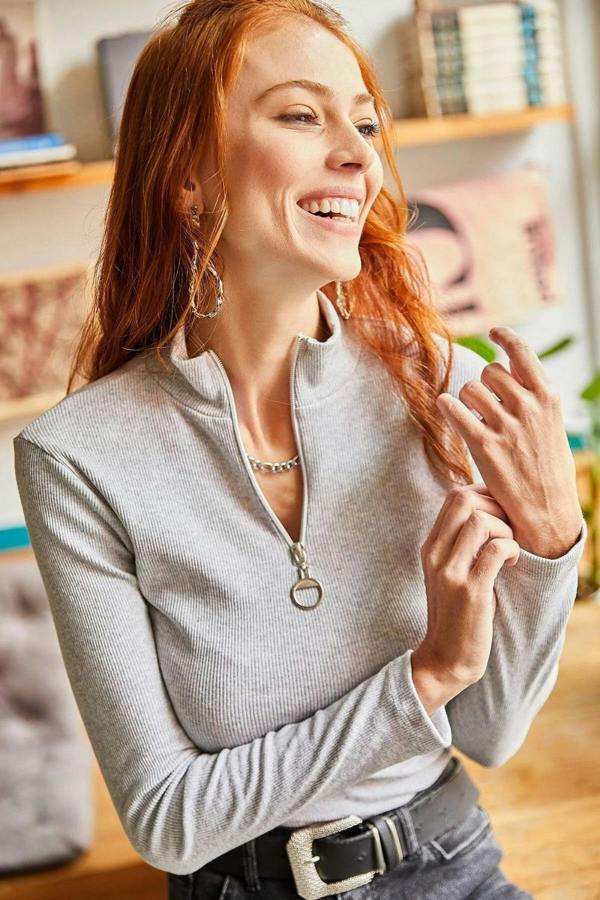 Hoxton Gal Zippered Turtleneck Stretch Blouse