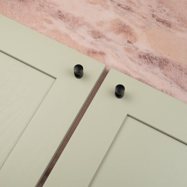 Handle & Home 17mm Matt Black Cylinder Knob