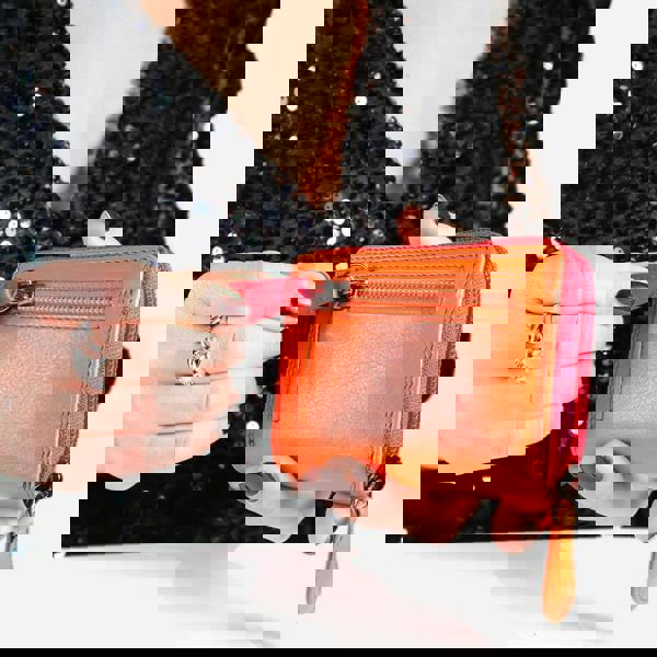 PRIMEHIDE Leather Zip Around Credit Card Holder - Pippa London