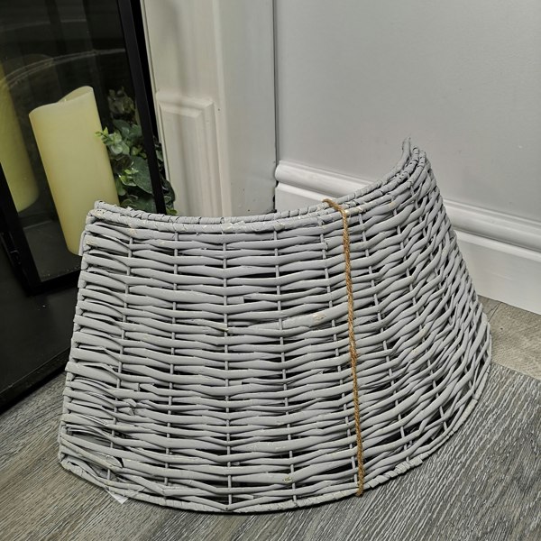 Samuel Alexander 48/70cm Samuel Alexander KD Willow Christmas Tree Skirt Wicker Rattan- Large Light Grey