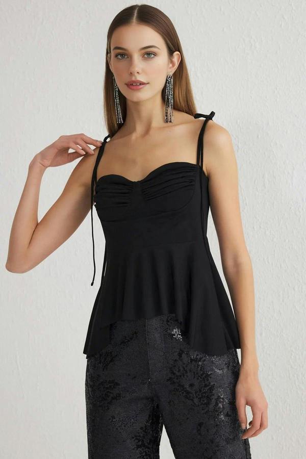 WOVCOR Knitted Blouse with Chest Detail