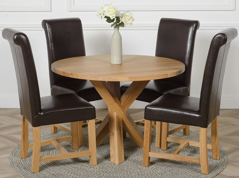 That's Furniture Oregon Round Oak Dining Table with Washington Leather Chairs