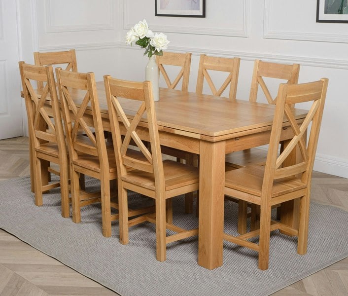 That's Furniture Richmond Large Oak Extending Dining Table with Berkeley Oak Chairs