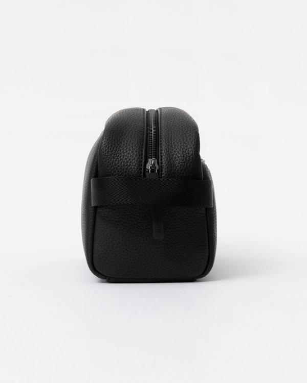 Discover designer mens washbags with HUGO's Ethon 2 Mens Washbag in Black 002