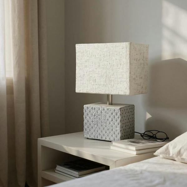 20CM TABLE LAMP AND SHADE