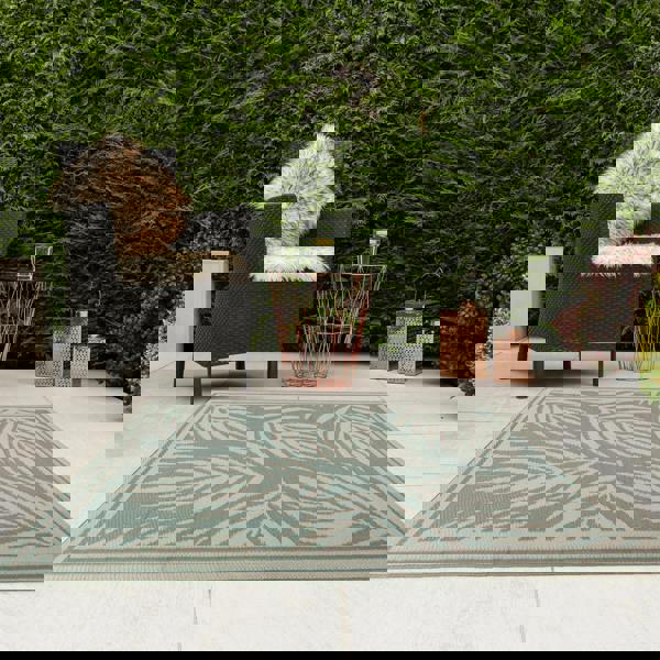 JVL The Gardener Reversible Large Leaf Outdoor Garden Rug 120x170cm