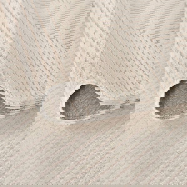 Geometric Living Room rug, cream colour, stain-resistant and non-shedding