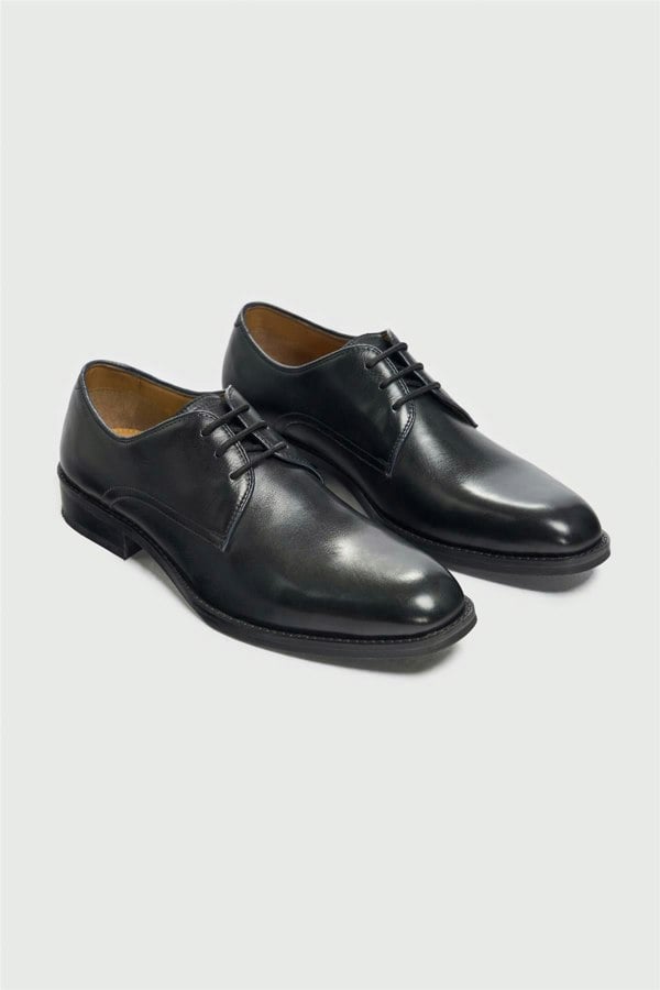House of Cavani Taylor Black Shoe