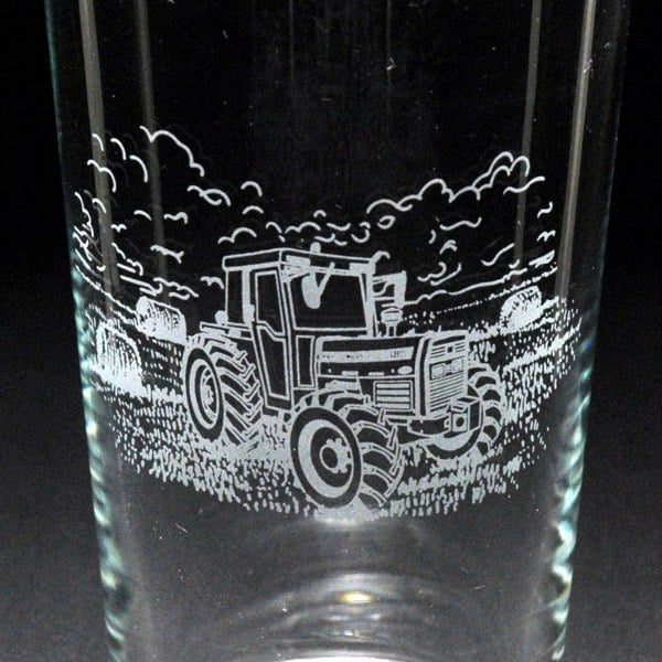 Glyptic Glass Art Vintage and Modern Tractor Tankard Tumbler Pint Highball Glass - Hand Engraved