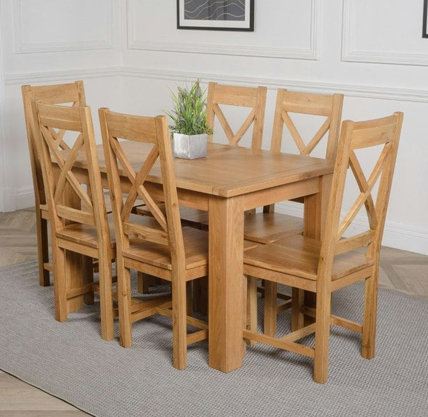 That's Furniture Hampton Small Oak Extending Dining Table with Berkeley Oak Chairs