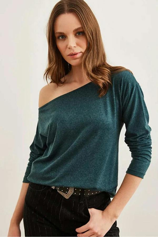 Hoxton Gal Boat Neck Wool-Viscose Draped Jumper