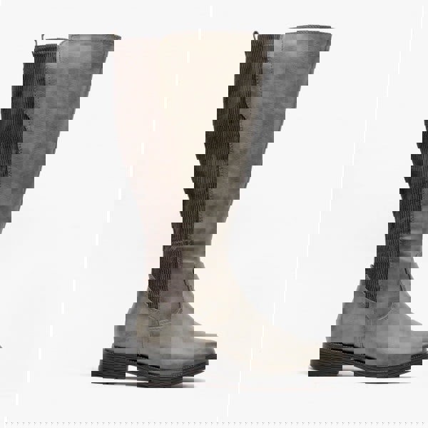 1667219382-82303300.jpg