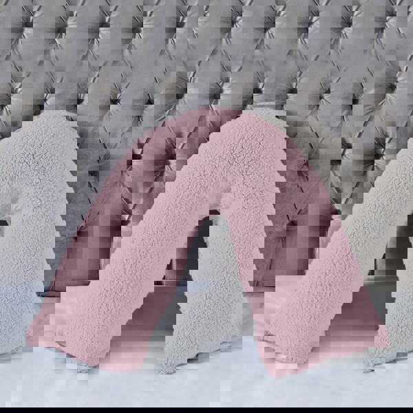 Snug City Teddy Bear Fleece Super Soft Cosy V Shape Pillowcase