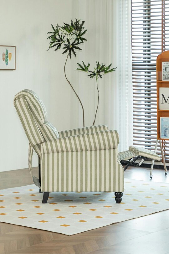 Living and Home Single Sofa Recliner Chair Armchair with Footrest