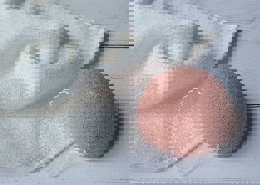 Antonia York Konjac Sponge and Bamboo Cloth Gift Box Facial Care Cleansing and Exfoliation