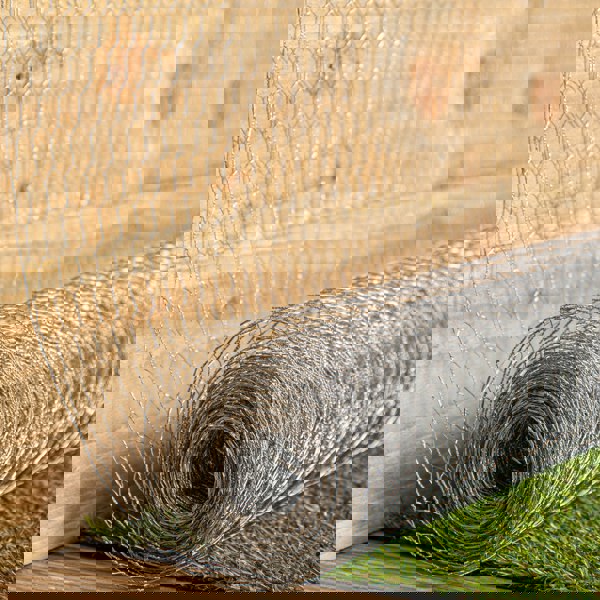 Samuel Alexander 10m x 90cm x 13mm Galvanised Metal Chicken Garden Wire Netting / Fencing