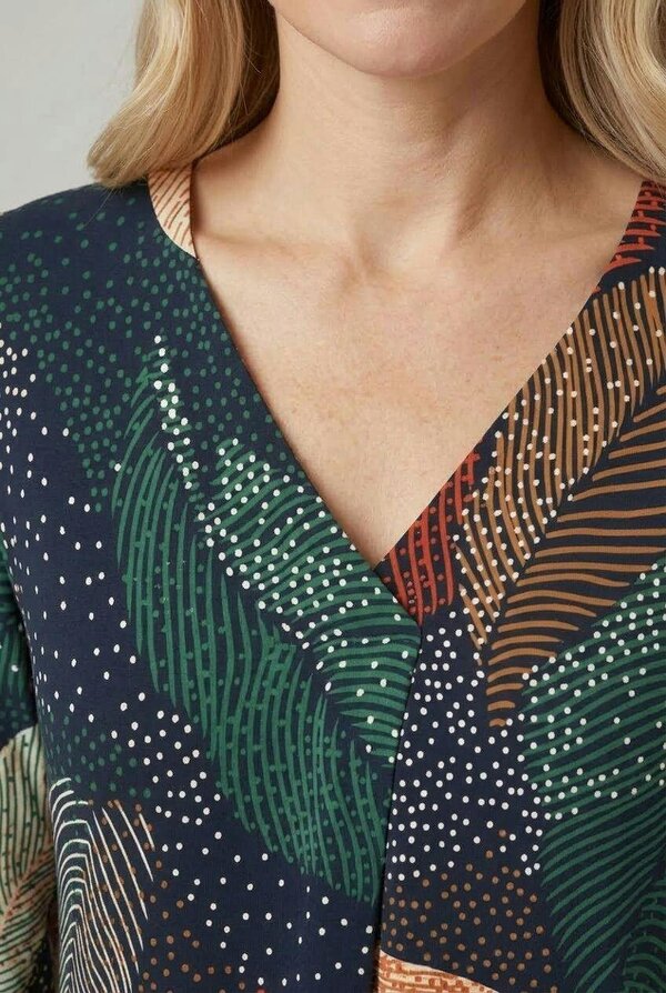 Izabel London Leaf Print Relaxed 3/4 Sleeve Blouse