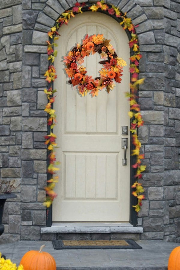 Living and Home Dia 60Cm Rustic Faux Maple Leaves Halloween Autumn Decoration with LED Lights