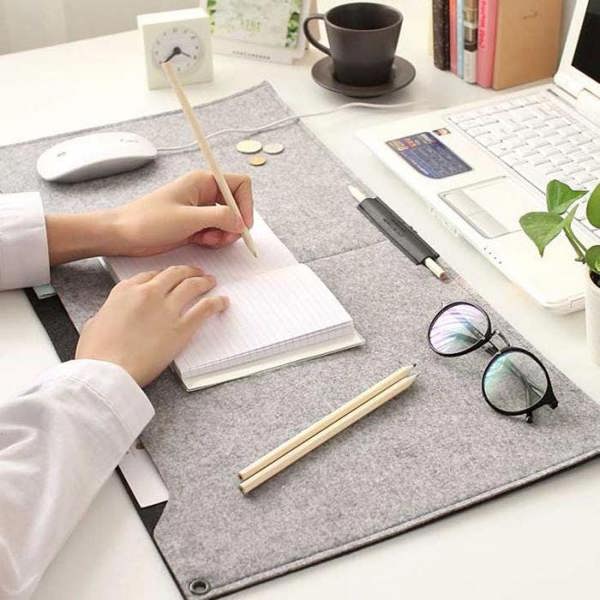 Accuratus Felt Computer Mouse Pad / Laptop Desk Pad & Mouse Mat with Pen & Paper Compartment