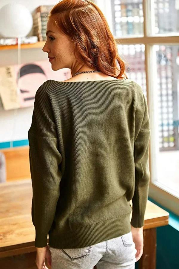 Hoxton Gal Lace-Collar Knit Blouse
