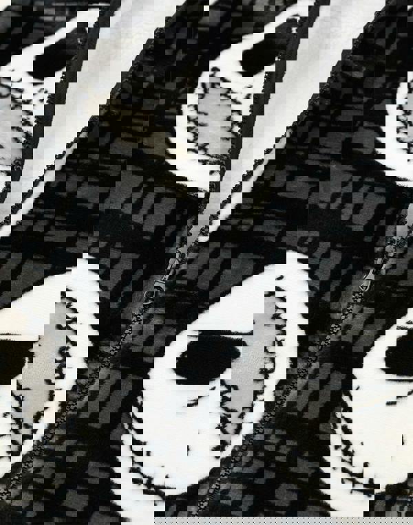 Disney The Nightmare Before Christmas Unisex Black Jack Skellington Zip Through Blanket Hoodie (One Size)