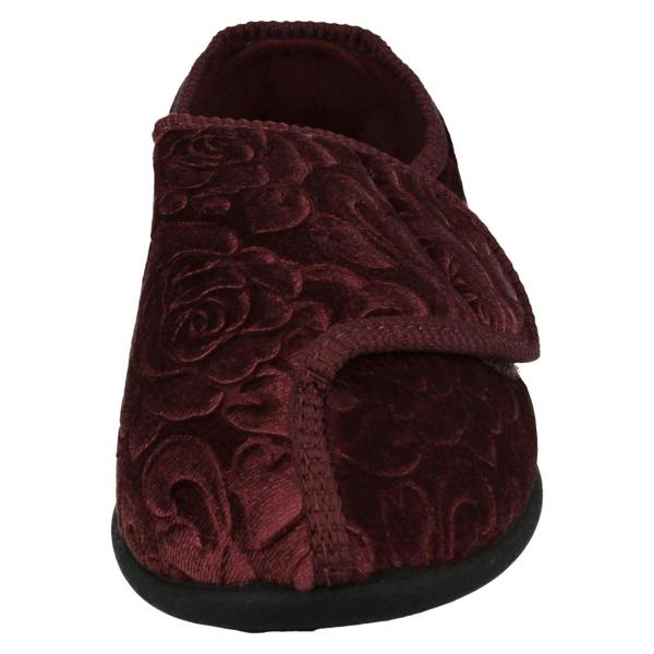 Jo & Joe Ladies Jo & Joe Embossed Floral Detailed Slippers Doreen