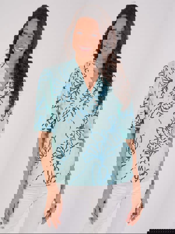 VIZ-A-VIZ Floral Printed Top