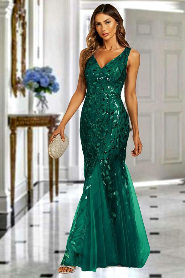 FS Collection Sequin Leaf Detailed V Neck Bridesmaid Maxi Dress In Green