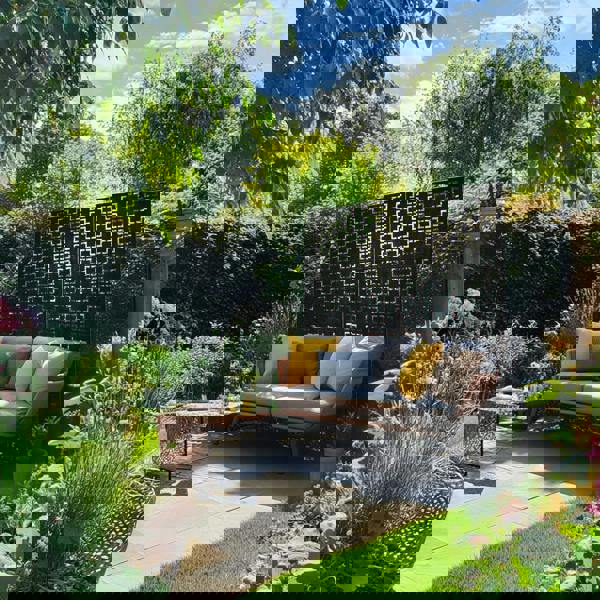 Nicoman Metal Indoor/Outdoor Privacy Screen with Stand 120cm x 180cm - Squares