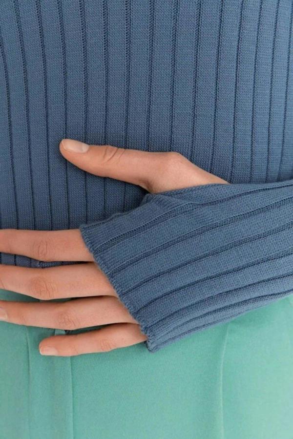 WOVCOR Polo Neck Knit Sweater with Finger Detail
