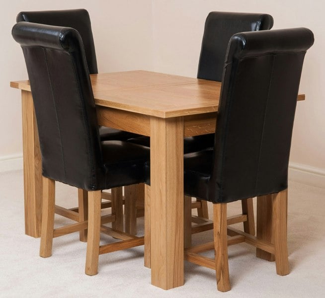 That's Furniture Hampton Small Oak Extending Dining Table with Washington Leather Chairs