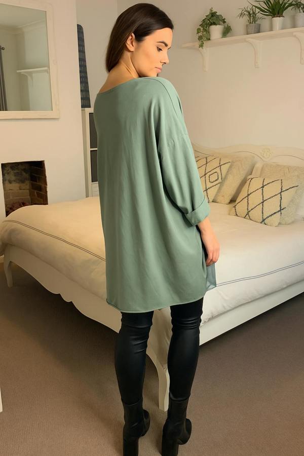 Hoxton Gal Oversized Long Sleeve Star Sequin Crew Neck Top in Green